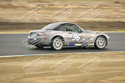 media/Jan-26-2025-CalClub SCCA (Sun) [[cfcea7df88]]/Group 1/Race/